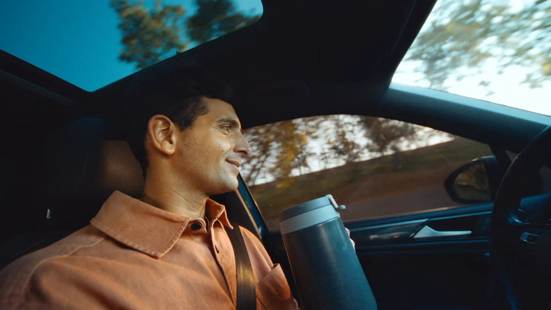 Earnin_Boxer_Still_03