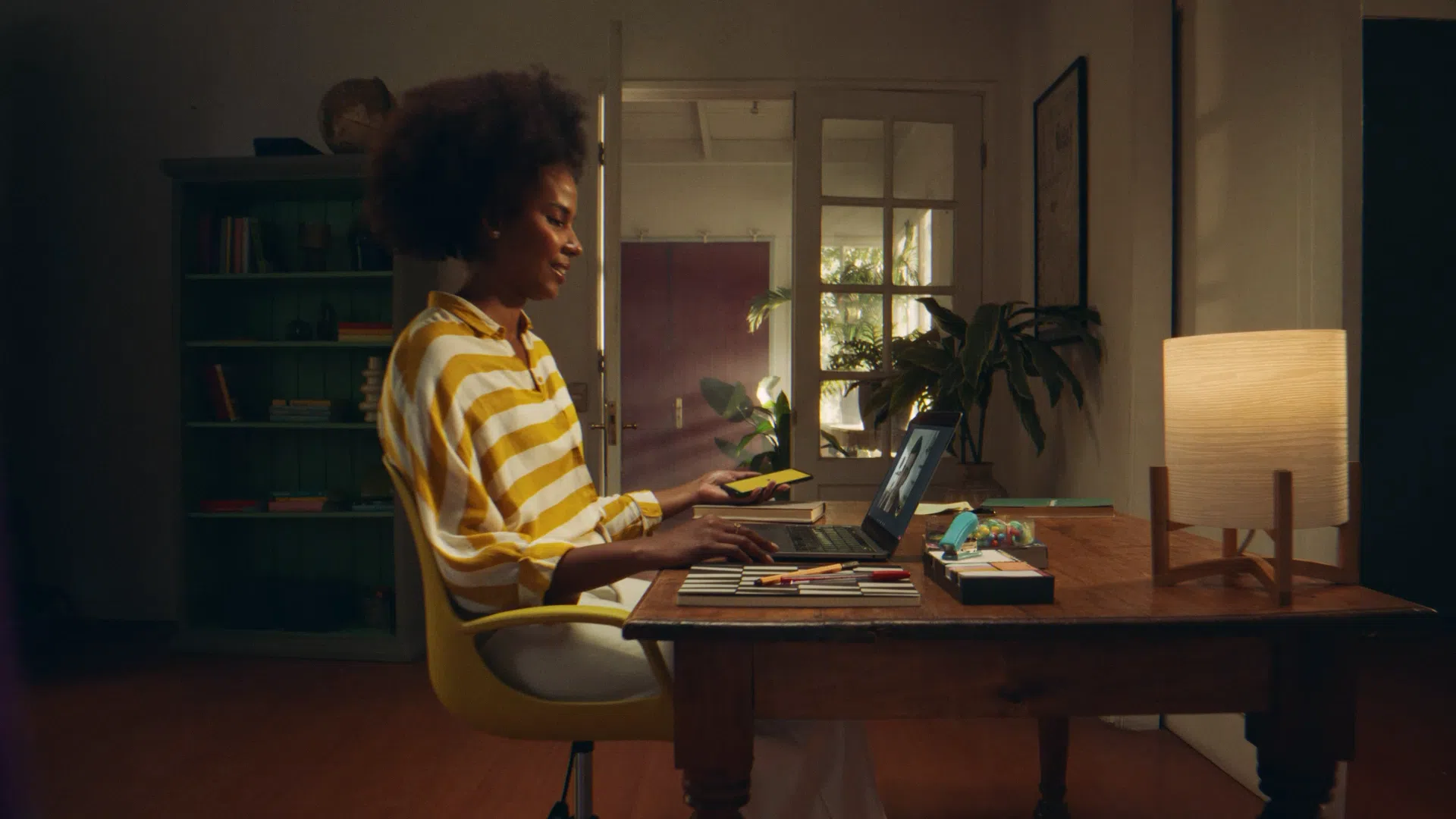 Earnin_Dance_Still_00