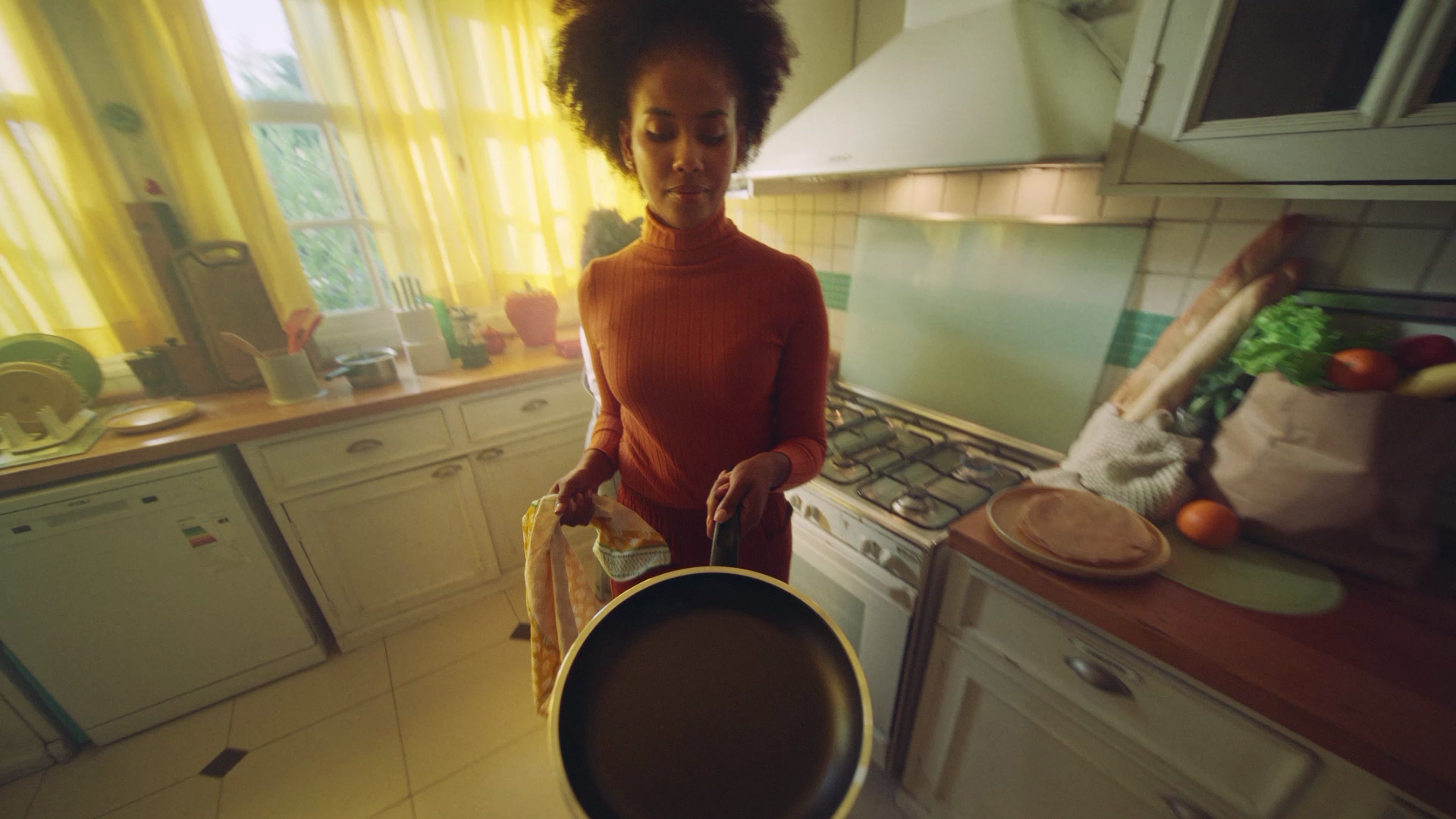 Earnin_Dance_Still_01