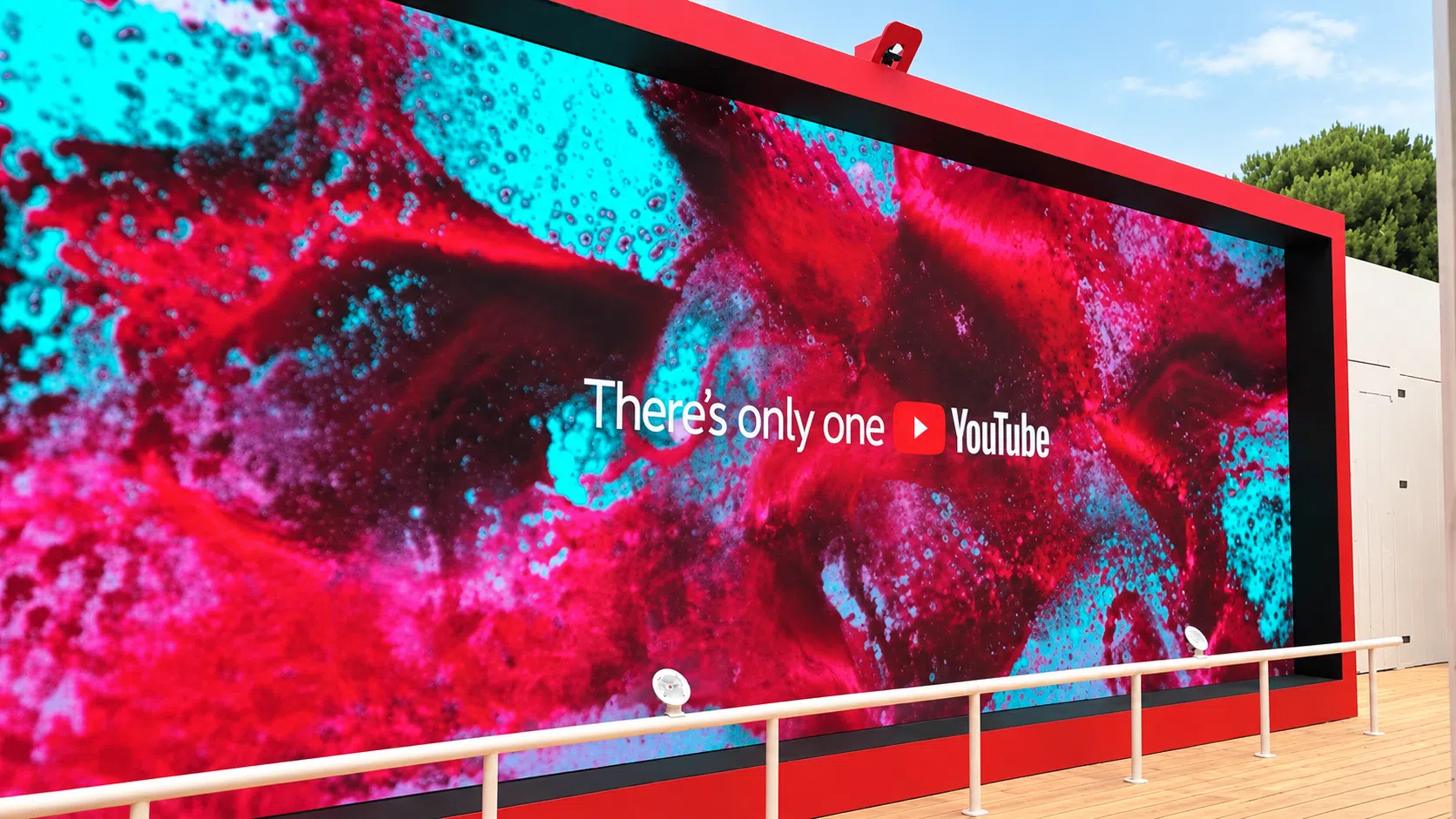Google Beach YT - Interactive Screen 1